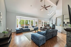 Smart TV, fireplace, table football, ping pong