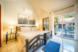 4 habitaciones, tabla de planchar con plancha y wifi gratis 