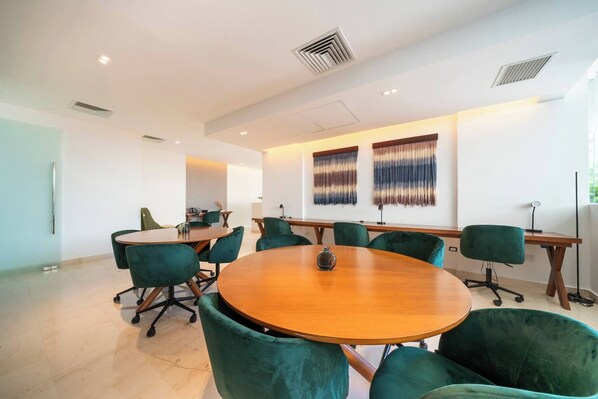 Meeting facility