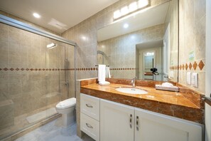 Shower - Luxury 2 BR Condo with Pool - Paseo del Sol Playacar II (Playa del Carmen)