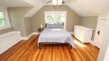 4 bedrooms, WiFi, bed sheets