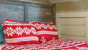 4 bedrooms, WiFi, bed sheets