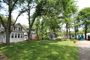 Exterior - THE CHRISTMAS HOUSE! 20 ACRES ON A X-MAS TREE FARM!! YEAR ROUND CHRISTMAS DECOR (Roscoe)