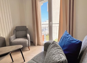 Living area - Fifth Sense in Athens by ΜΡS (Athina)