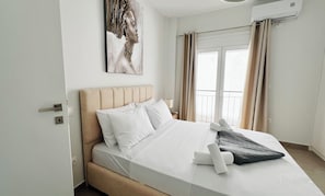 2 chambres, fer et planche à repasser, Wi-Fi, draps fournis