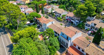 PESCADORS: Recently renovated house 200 metres from Pals beach