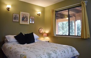 3 bedrooms, iron/ironing board, WiFi