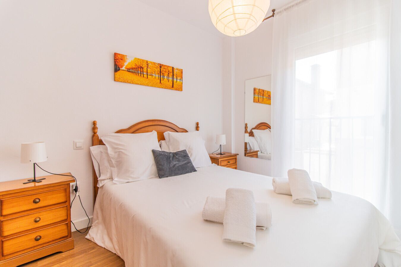 2 slaapkamers, een bureau, een strijkplank/strijkijzer, wifi