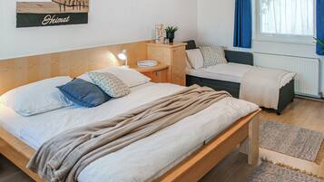 2 Schlafzimmer, Reisekinderbett, kostenloses WLAN