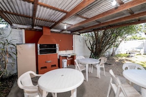 Basic-Apartment | Speisen im Freien