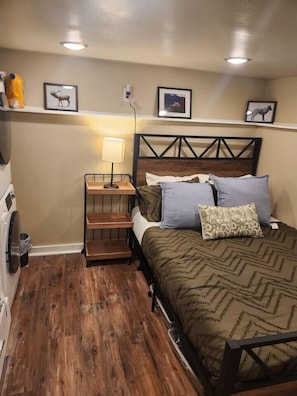 1 bedroom, iron/ironing board, WiFi