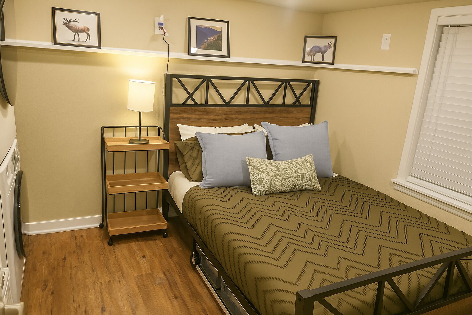 1 habitación, tabla de planchar con plancha y wifi 