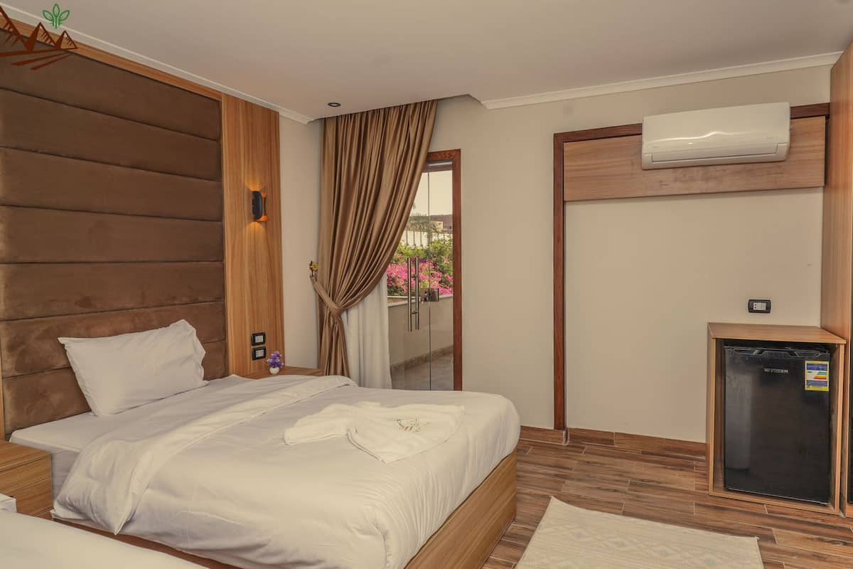Basic Double or Twin Room, Courtyard View | Free minibar items, free WiFi, bed sheets