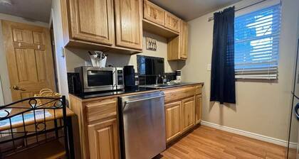 Quiet Cozy Downtown Cheyenne