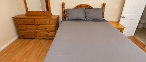 1 bedroom, WiFi, bed sheets