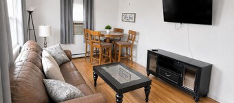 Spacious Duplex that is pet friendly