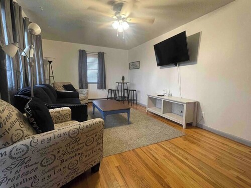 Spacious Duplex that is pet friendly