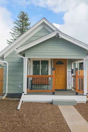Exterior detail - Cozy cottage in Cheyenne (Cheyenne)