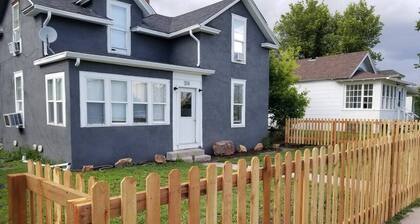 Spacious Loft near Downtown with kitchen & office