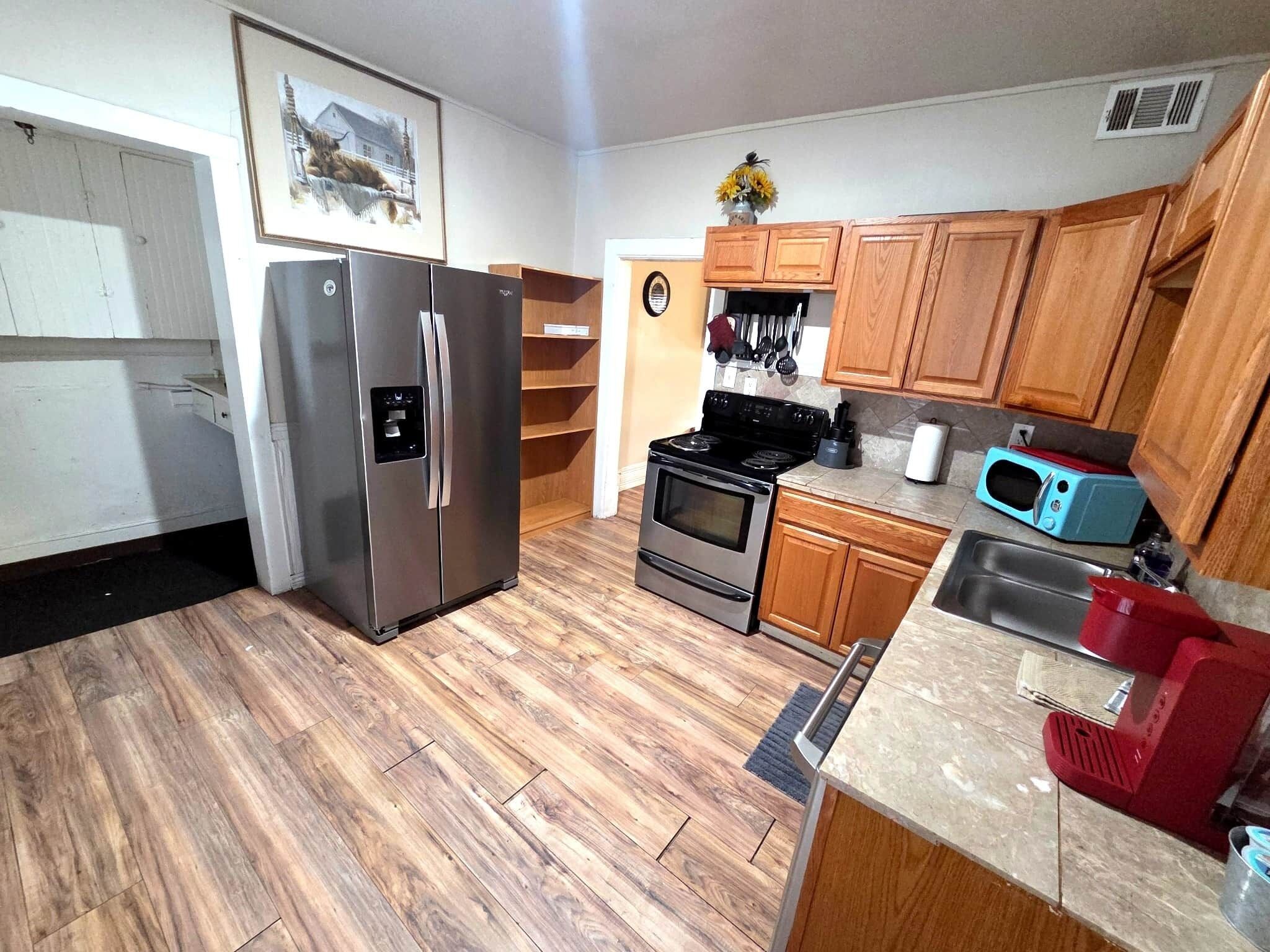 Refrigerador, microondas, horno, placa de cocina