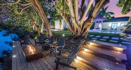 Waterfront Estate•7BR•Heated pool•Spa•BBQ•Basketball