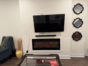 Televisor intel·ligent i llar de foc