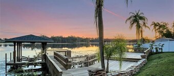 The American Dream House – Lakefront Luxury with 2 Heated Pools & Hot Tub