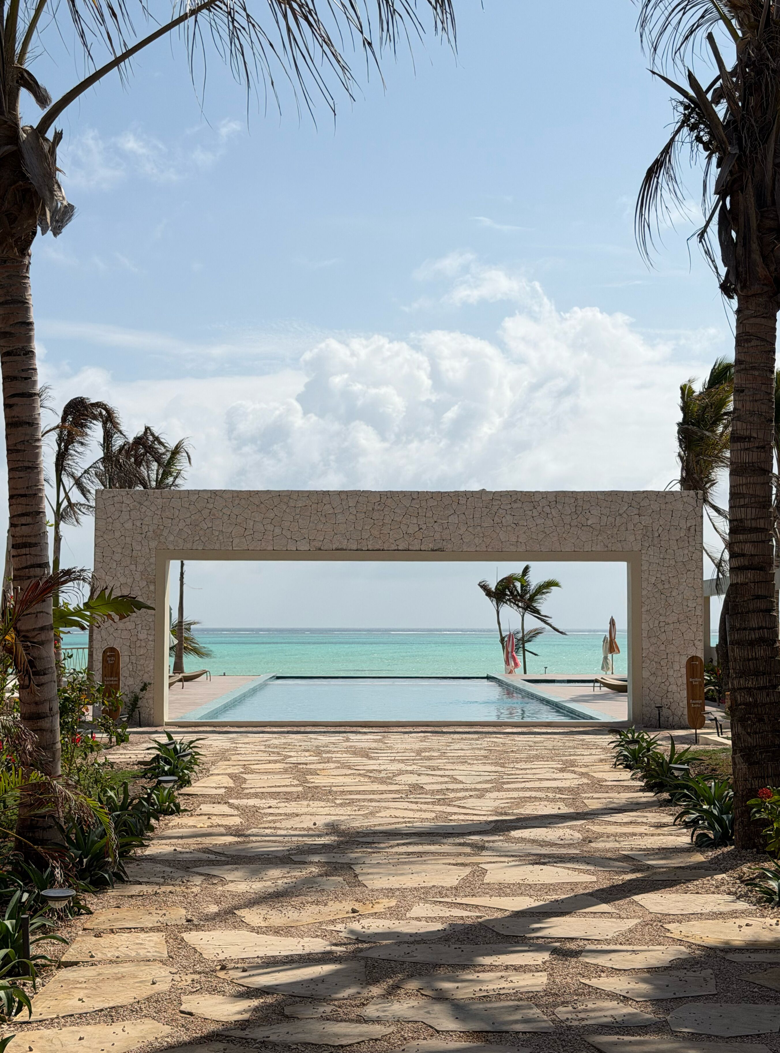 3 outdoor pools, pool umbrellas, sun loungers