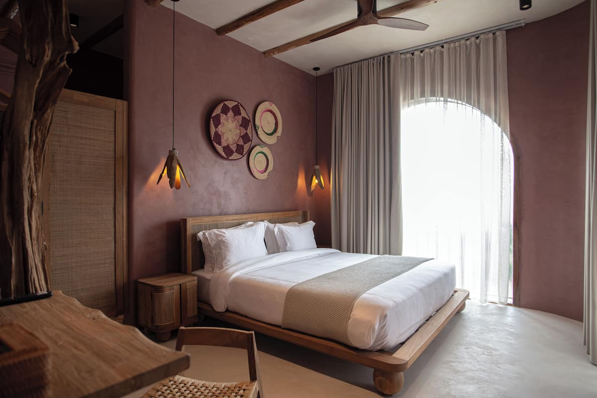 Minibar, in-room safe, desk, laptop workspace