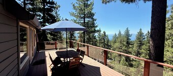 Charming 4-bedroom house with WiFi and AC in Incline Village, Beautiful Views