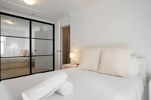 1 bedroom, desk, iron/ironing board, WiFi