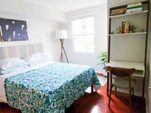 2 bedrooms, iron/ironing board, WiFi, bed sheets