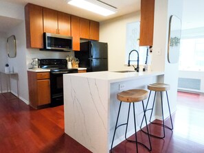 Microwave, oven, stovetop, dishwasher