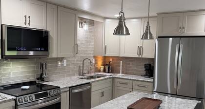 Peak Retreat is a private 3-bedroom house with WiFi and AC in tranquil Racine OH