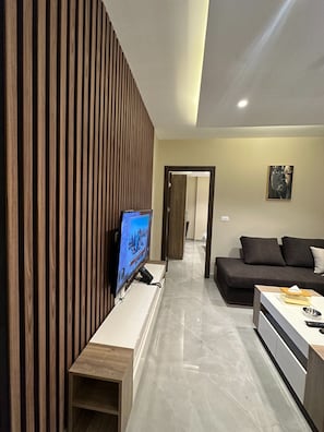 Apartment, 1 Bedroom, Accessible, Smoking | Living area