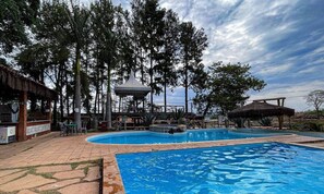 Basic Suite | Pool
