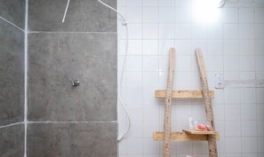 Basic-Apartment | Badezimmer