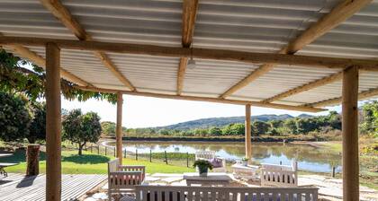 Cozy Lakefront Suites RGB