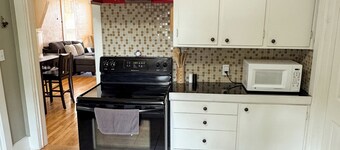 Elm Extended Stay Bungalow - 30 Day+ Stays!