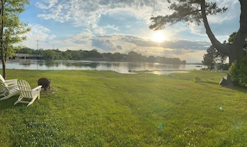 Peaceful Barrington Riverfront - Adirondack Seating & Sunset Views