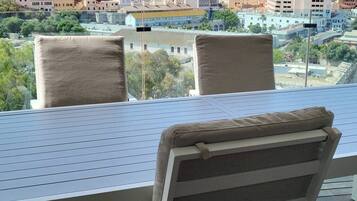 Apartemen, 3 kamar tidur, akses difabel, balkon | Balkon