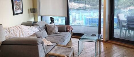 Apartment, 3 Bedrooms, Accessible, Balcony | Living room