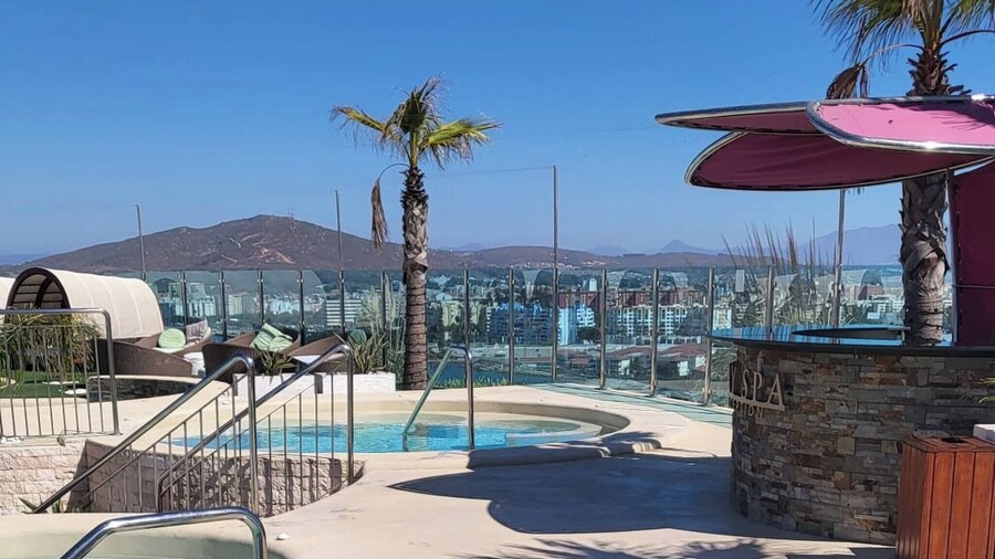 3 bed Ocean Spa Plaza Luxurious Flat