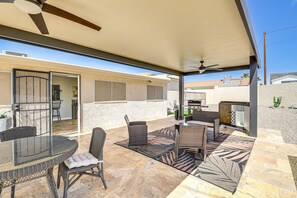 Outdoor dining - Spectacular Lake/Sunset views in Lake Havasu City (Lake Havasu City)