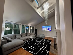 Smart TV, fireplace, table football, ping pong