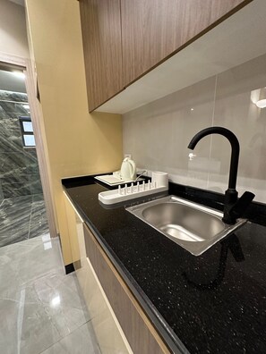 Apartment, 1 Bedroom, Accessible, Smoking | Interior