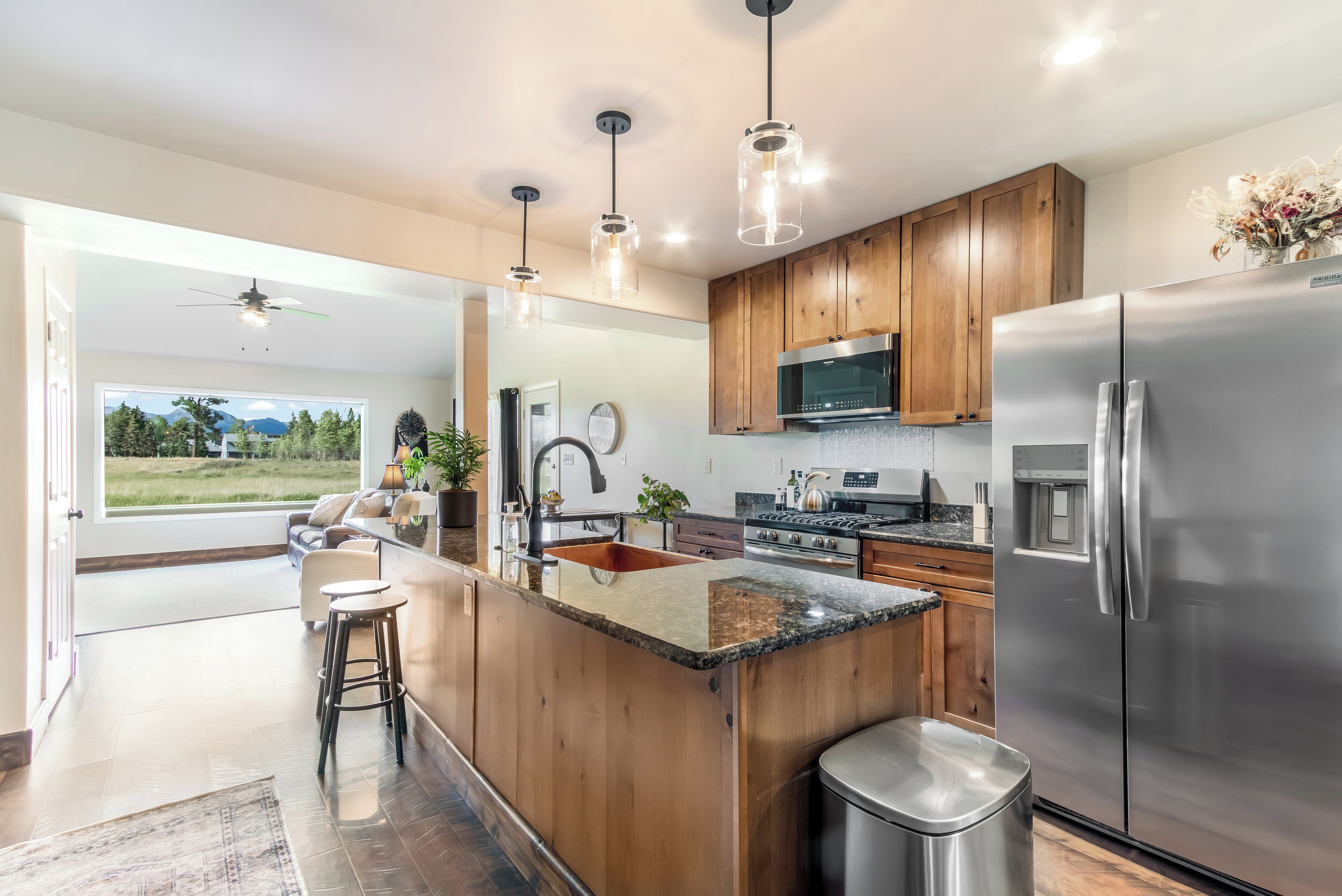 電子レンジ、オーブン、コンロ、食器洗い機