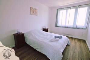 2 bedrooms, WiFi, bed sheets