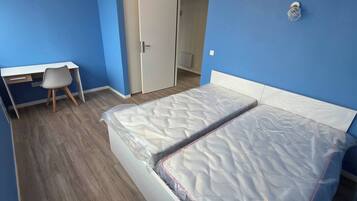 2 makuuhuonetta, Wi-Fi, vuodevaatteet