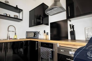 Fridge, microwave, oven, dishwasher